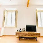 Rsrc New Ac Central & Bright 1Br Apartment