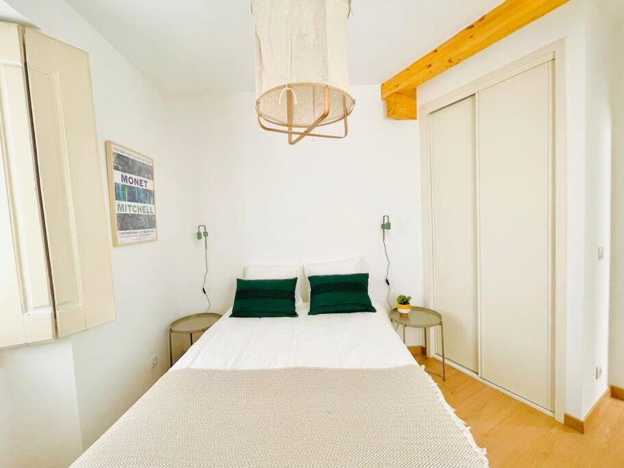 Apartment Rsrc New Ac & Bright 1br *